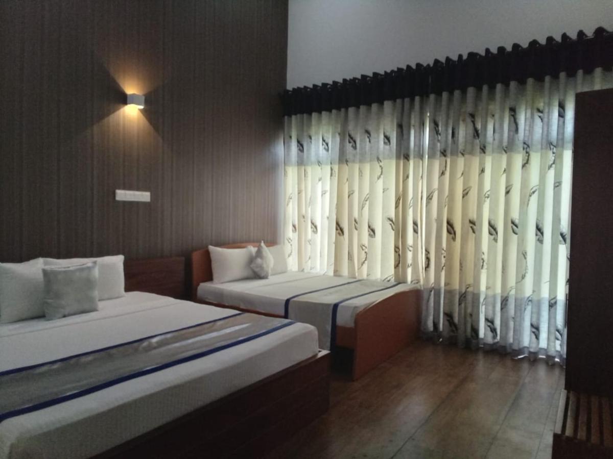 Saru Blue Sapphire Hotel Godakewela Exterior foto